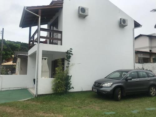 Armacao Casa | Sobrado 50 metros da Praia da Armação e Matadeiro-Floripa!