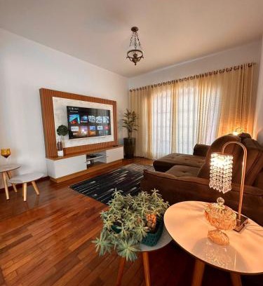 Botucatu Casa | Sobrado INTEIRO com todas as comodidades e ótima localização