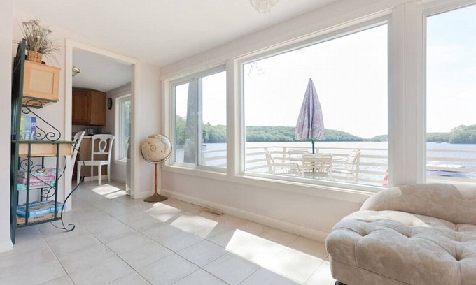Montville Cabaña | Frente al lago directo en el lago Oxoboxo cerca de Mohegan Sun Wifi gratuito