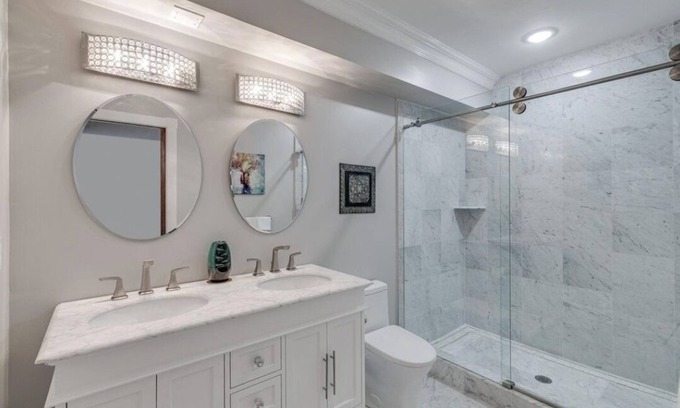 Society Hill Casa | Society Hill - 2 Bedroom, 2 Bathroom and Kitchen