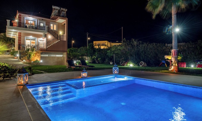 Kamisiana Apartamento | Socrates Holidays Apt. 1 with Pool near the Beach