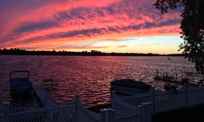 Oscoda Casa | Socrates Place Resort on Lake Van Etten in Oscoda, Michigan