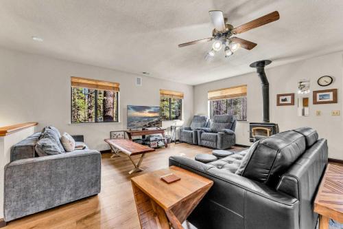 Soda Springs Casa | Soda Springs Cabin Less Than 1 Mile to the Slopes