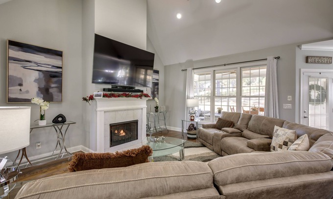 Soddy-Daisy Casa | Soddy-Daisy Home w/ Fireplace - Pets Welcome!