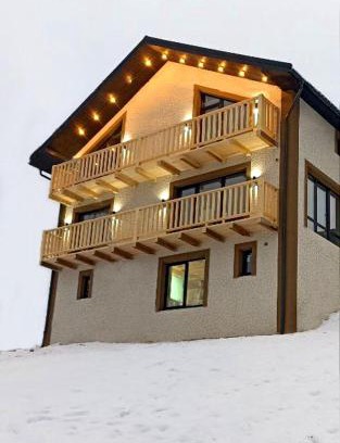 Yablunytsya Casa | Sofi