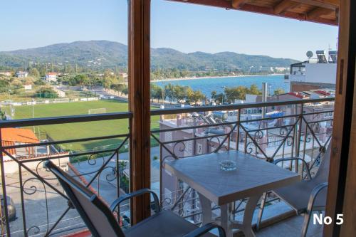 Neos Marmaras Apartamento | Sofias Studios East Home