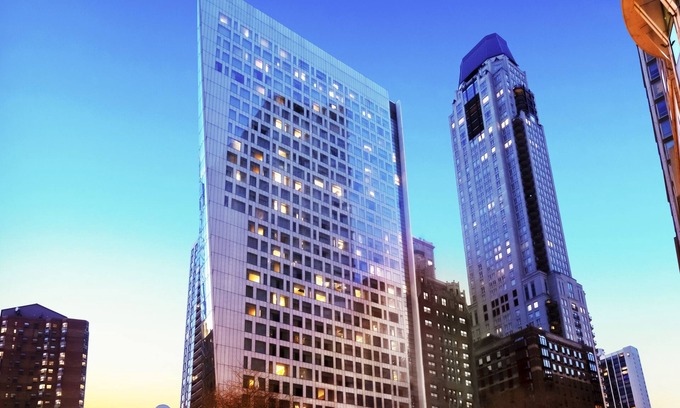 Rush and Division Hotel | Sofitel Chicago Magnificent Mile
