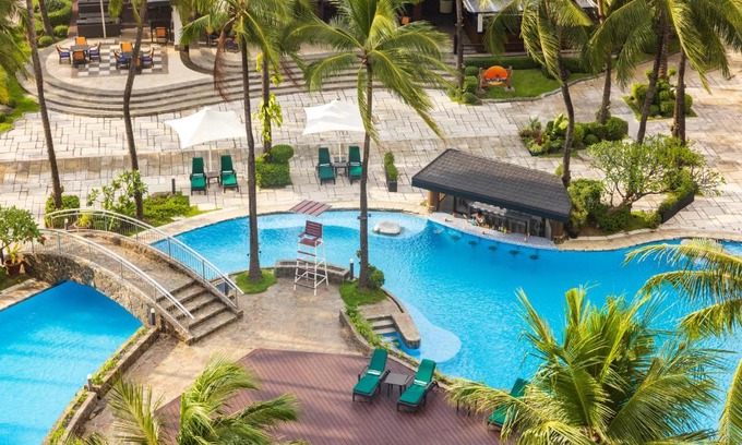 Pasay Hotel | Sofitel Philippine Plaza Manila