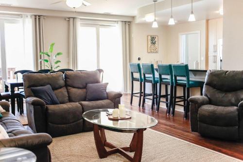 Sandbridge Casa | Sojourn's Sanctuary Condo Vitamin Sea Sleeps 6