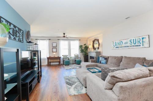 Sandbridge Apartamento | Sojourn Sea Views with Balcony & Fireplace Sleeps 7