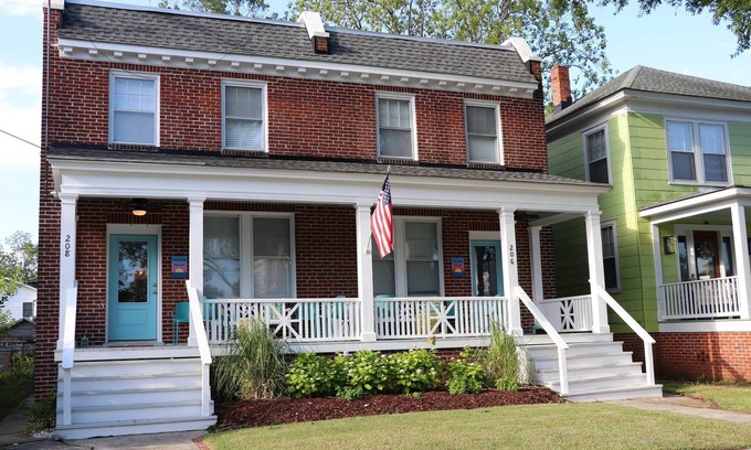 Cape Charles Casa | Sol Mate: Stunning Sunrises & Sunsets – Family-Friendly & Prime Location!