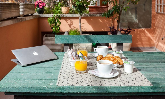 Quartiere XIII Aurelio Cama Y Desayuno | Sol Romae