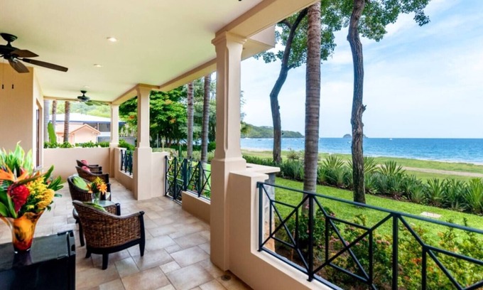 Playa Hermosa Condominio | Sol y Mar 1C | Beachfront Bottom Floor Condo