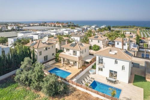Kapparis Villa | Sol Y Mar 2 Villa w Pool & Jacuzzi
