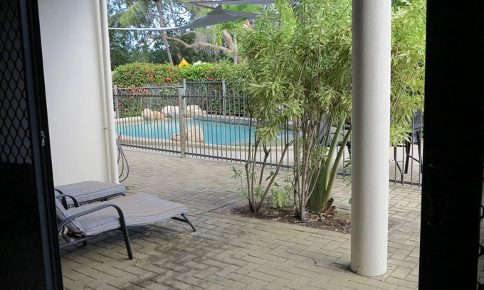 Arcadia Casa | Sol Y Olas Sun & Waves - Tastefully designed townhouse in lush, tropical gardens with pool