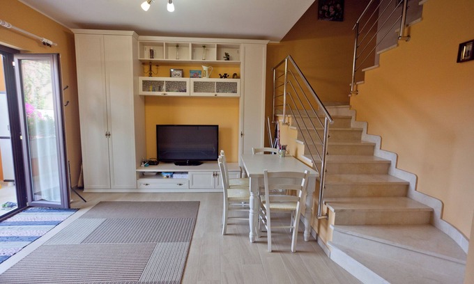 Vibo Marina Apartamento | Solar house with garden, quiet area 30 meters from the beach