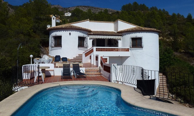 Jalón Villa | Villa con piscina privada y vistas espectaculares de las montañas