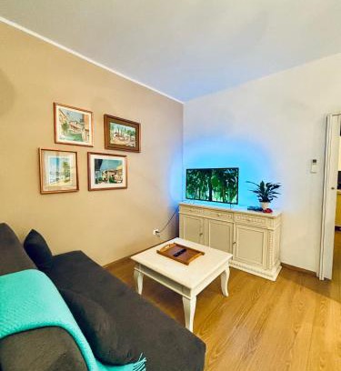 Lazise Old Town Apartamento | Solaris Apartment with swimming pool