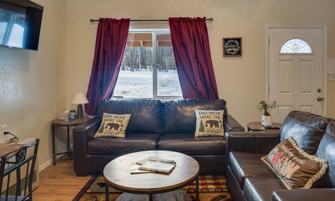 Kalifornsky Cabina | Soldotna Vacation Rental ~ 8 Mi to Kenai River!