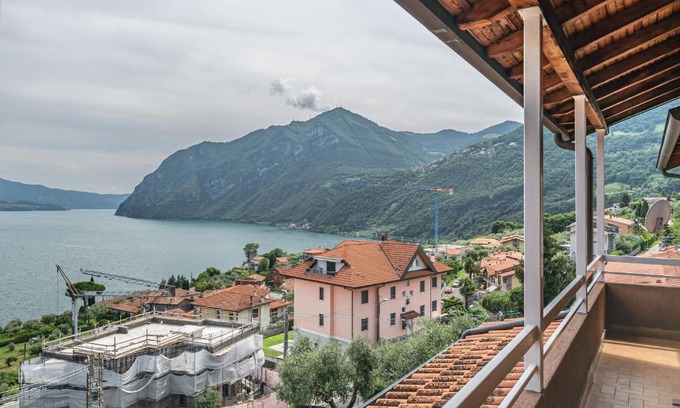 Zorzino Apartamento | Sole E Lago - Iseo View - by HOST4U