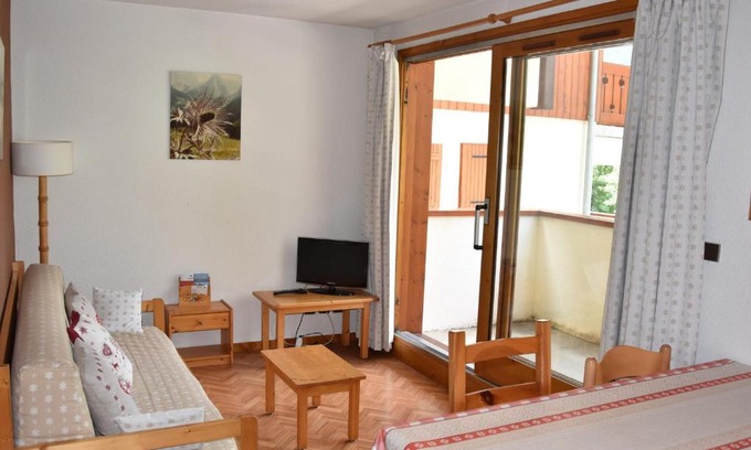 Pralognan-la-Vanoise Apartamento | Soleil, Balcon et Confort au Centre de Pralognan - 2 Chambres pour 4 Personnes - FR-1-464-112