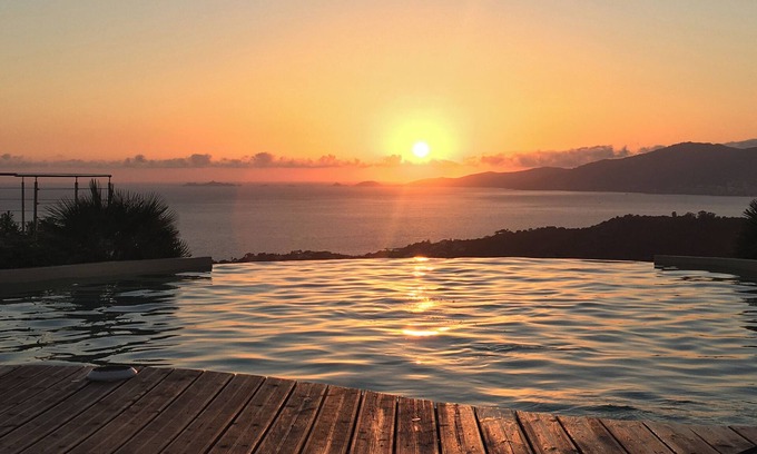 Albitreccia Villa | SoleVilla Sole Rossu amueblado 5 * - Vista panorámica al mar ☀️ Piscina climatizada
