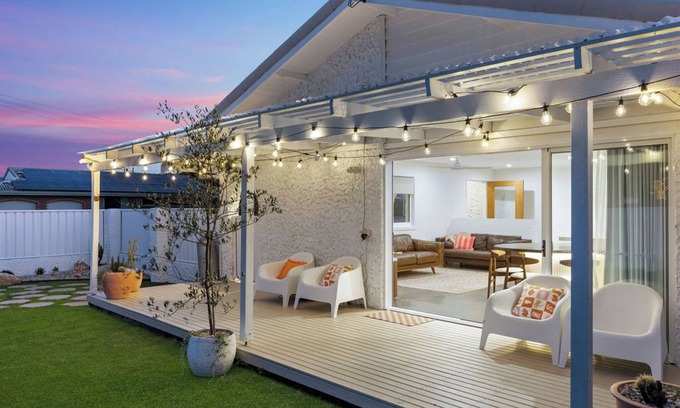 Tweed Heads West Casa | Solis House: luxury, spacious, family, pets, coastal, surfing, beach, fishing.