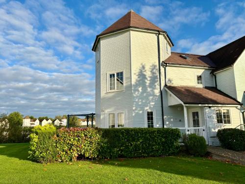 South Cerney Casa | Somerford Lake House