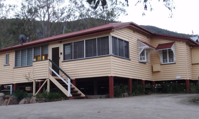 Somerset Dam Casa | Somerset Presa Alojamiento - El Lock Up