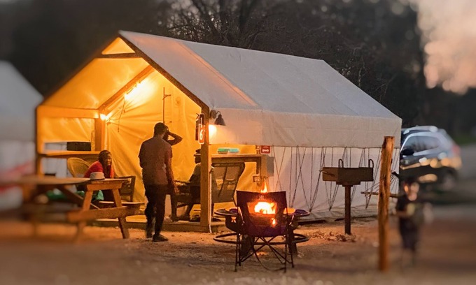 Prairie Lea Casa | Son's Blue River Camp - Glamping Cabin #1