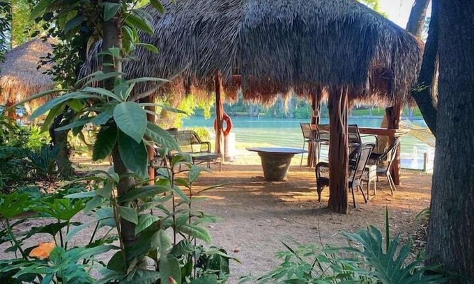 Seguin Casa | Son's Island Glamping Tent