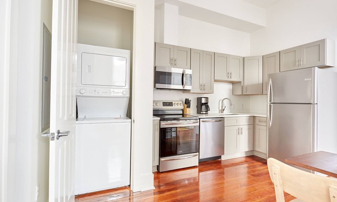 Faubourg Delachaise Apartamento | Sonder at Delachaise Row | Two-Bedroom Apartment