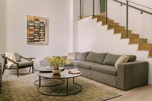Midtown Village Apartamento | Sonder by Marriott Bonvoy The Witherspoon Apartments Center City