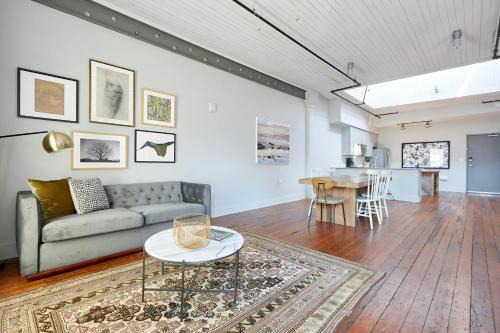 Historic District - North Apartamento | Sonder by Marriott Bonvoy The Broughton Apartments Historic District