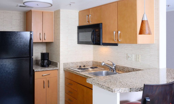 Dallas Hotel | Sonesta ES Suites Dallas Medical Market Center