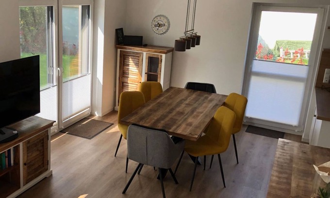 Werdum Casa | Sonnenhuus Sanddorn - Neues Ferienhaus/ Doppelhaushälfte in Bester Lage in Werdum Gelegen, für max