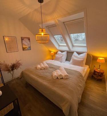 Kreyenbruck Apartamento | Sonnige Dachwohnung nahe dem Klinikum.