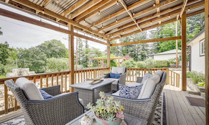 Freestone Casa | Sonoma County Vacation Rental w/ Vineyard Views!
