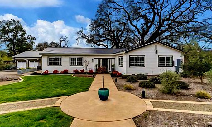 Kenwood Casa | Sonoma Creek Retreat in Kenwood (31+days)- with Pool & Spa