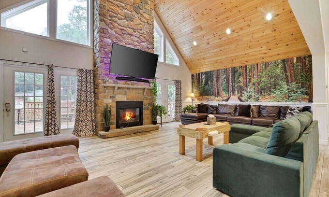 Tafton Casa | Soose Manor | Spa | BBQ | Games | Bar | Near Lake