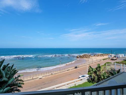 Umdloti Apartamento | Sorgente 201 by Host Agents