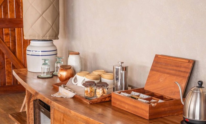 Murka Hotel | Soroi Lions Bluff Lodge