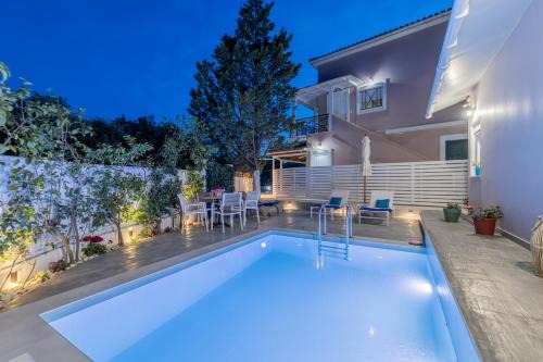Neromilos Casa | Soso's Garden House with Pool