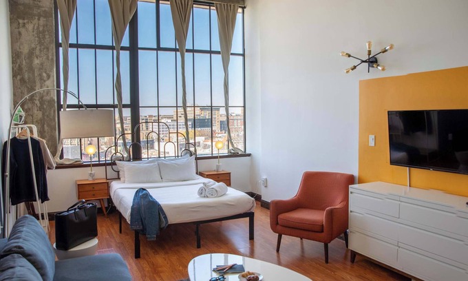 West Poplar Apartamento | Ático bañado por el sol, a 3 minutos en coche del centro de la ciudad