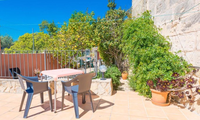 Campanet Chalet De Esquí | Sotio