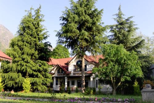 Nishat-Shalimar Casa | Soul's Abode