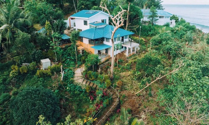 Puerto Princesa Casa | Soul Shine Beach House, entire house 3 bedrooms total with sapcious living areas