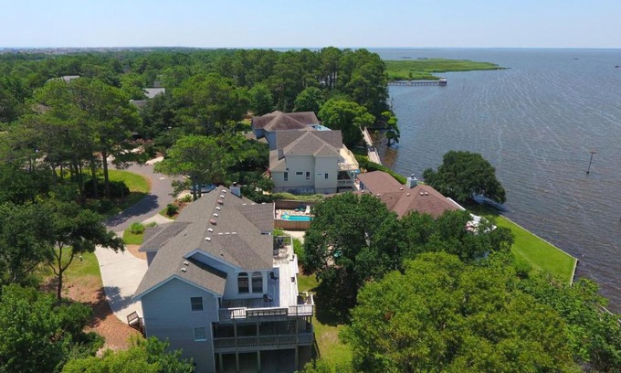 Corolla Light Casa | Soundfront, Sound View, Hot Tub, Community Amenities, 528, Celestial Haven