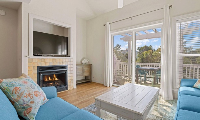 Bermuda Bay Casa | Sounds About Wright at Cambridge Cove
