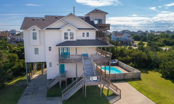 Wind Over Waves Casa | Soundview Dog Friendly w/ Pool, Hot Tub, Cargo Lift, Boat and Windsports Access